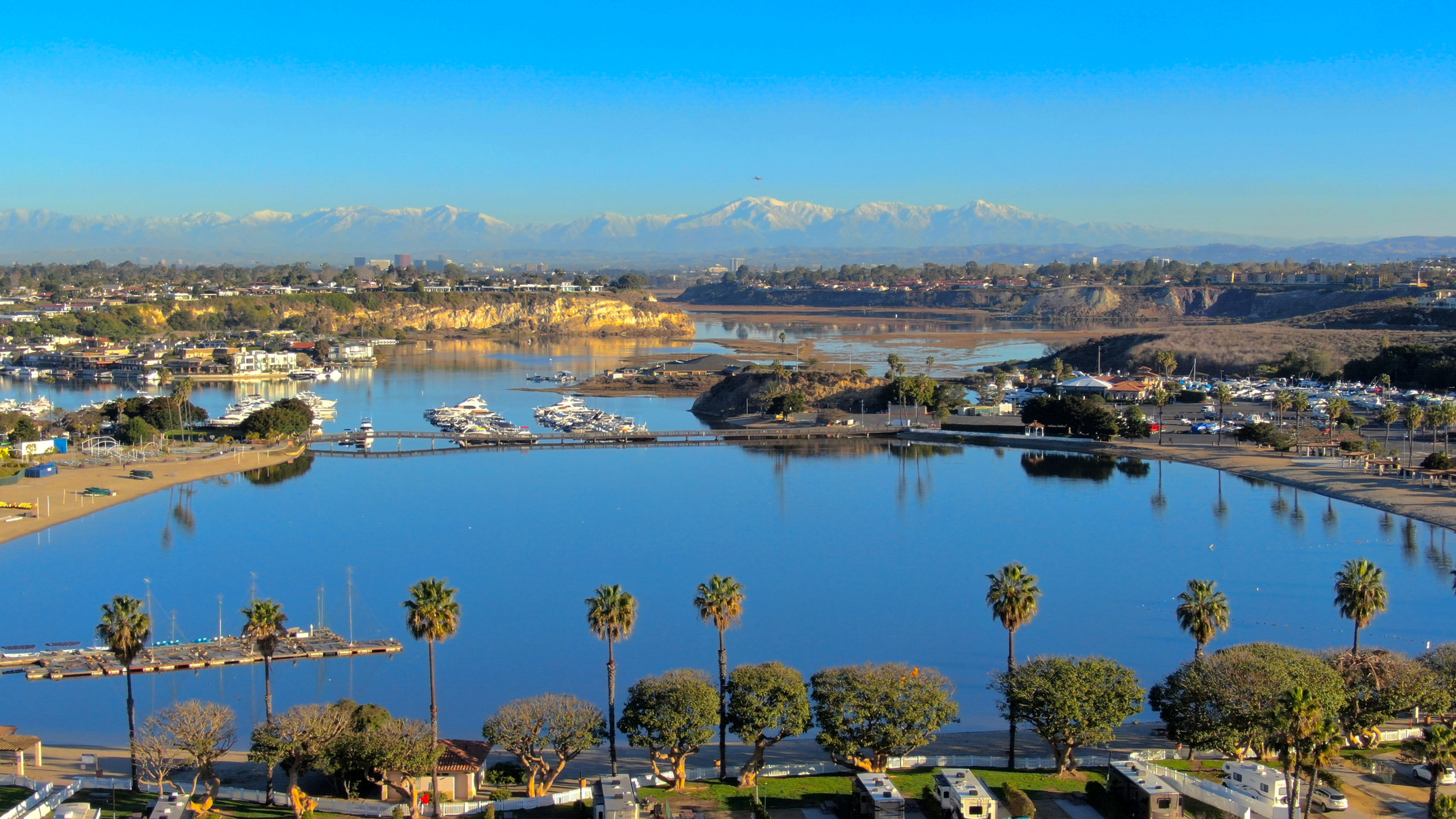 Newport BackBay Mountain View in December